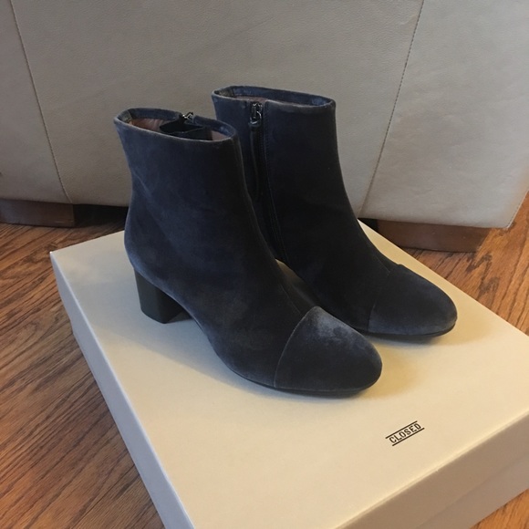CLOSED velvet ankle booties. - Picture 4 of 8